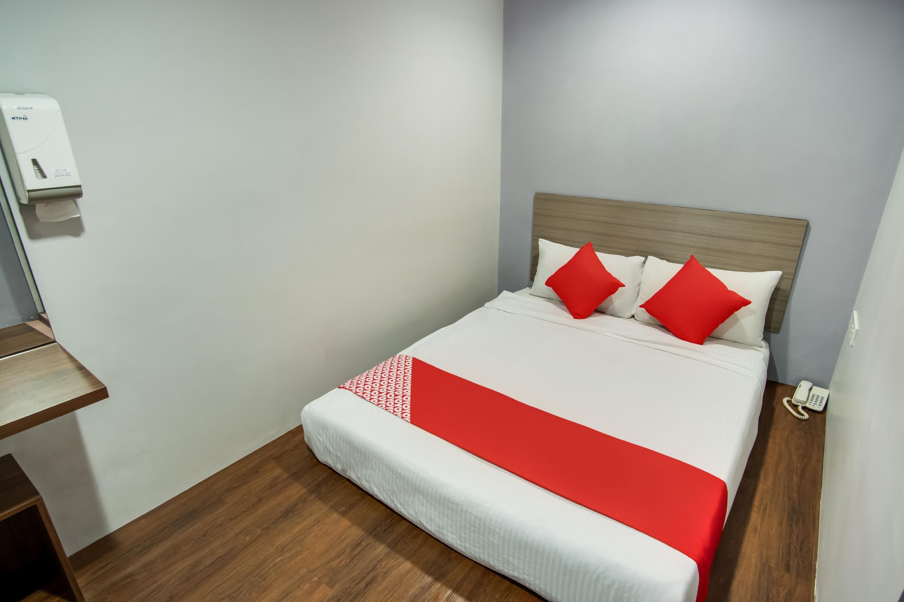 โอโย 89480 ดรีมเฮาส์ โฮเต็ล Hotel สกูได ภายนอก รูปภาพ