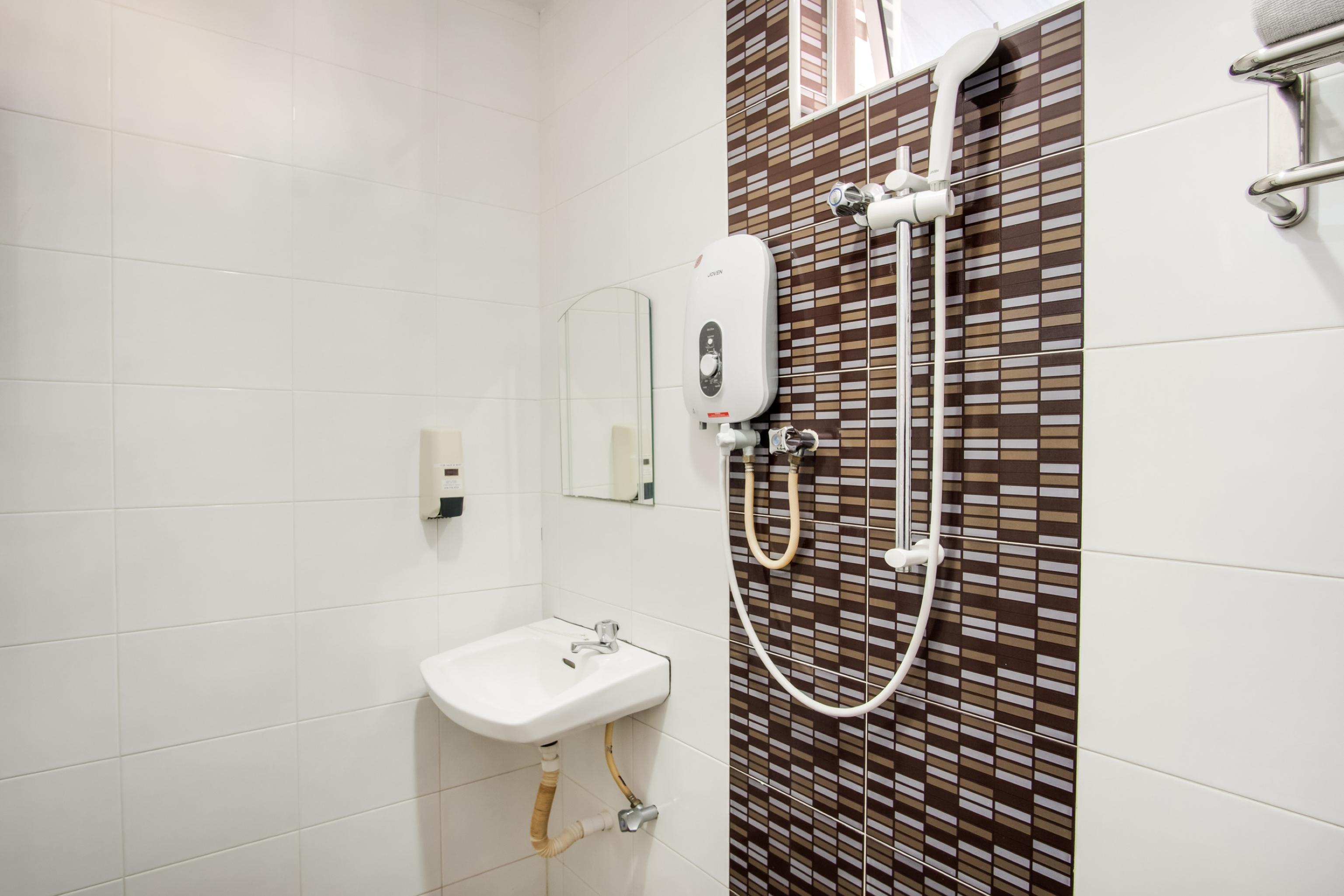 โอโย 89480 ดรีมเฮาส์ โฮเต็ล Hotel สกูได ภายนอก รูปภาพ