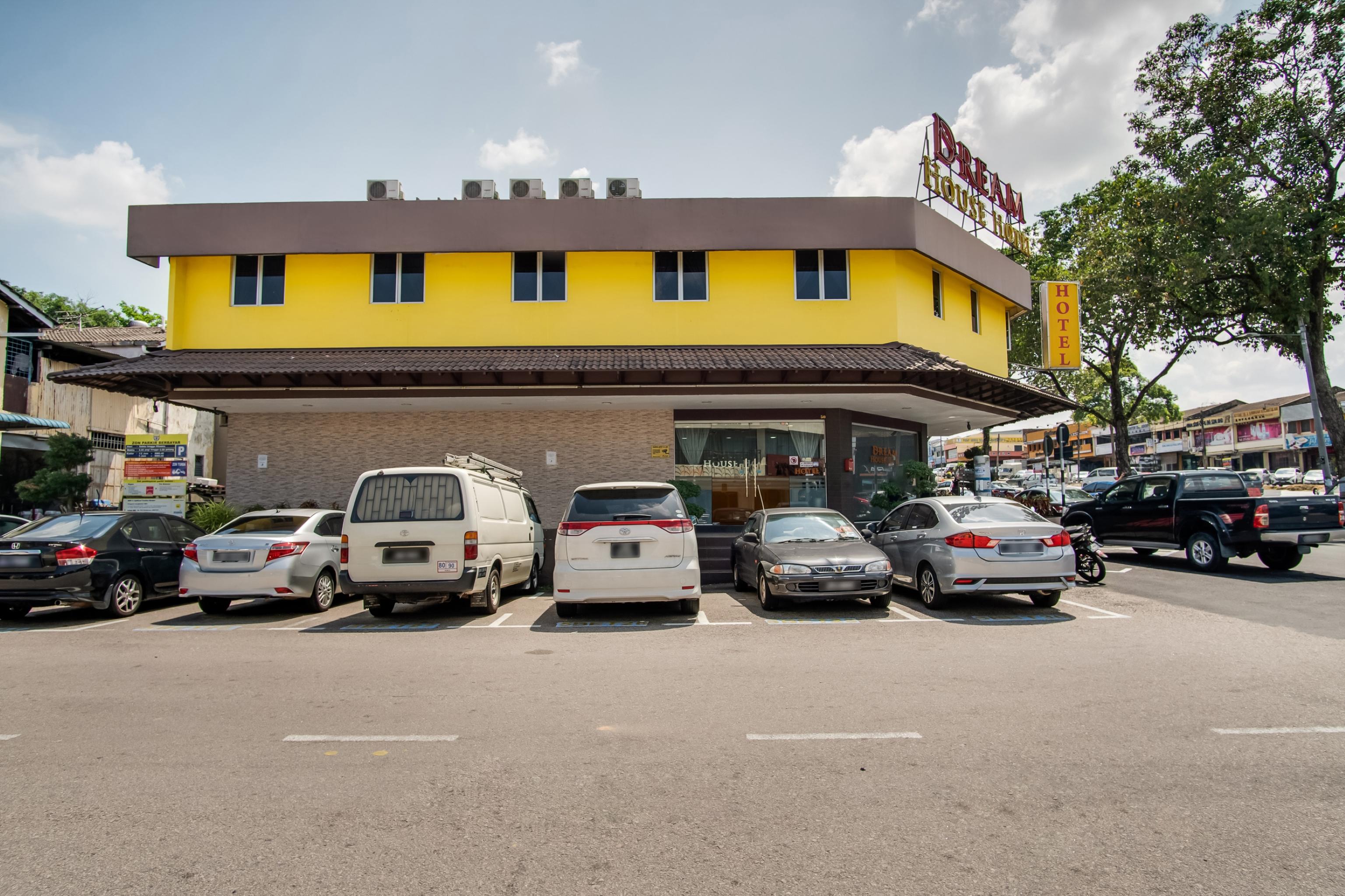 โอโย 89480 ดรีมเฮาส์ โฮเต็ล Hotel สกูได ภายนอก รูปภาพ