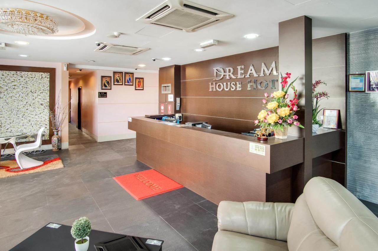 โอโย 89480 ดรีมเฮาส์ โฮเต็ล Hotel สกูได ภายนอก รูปภาพ